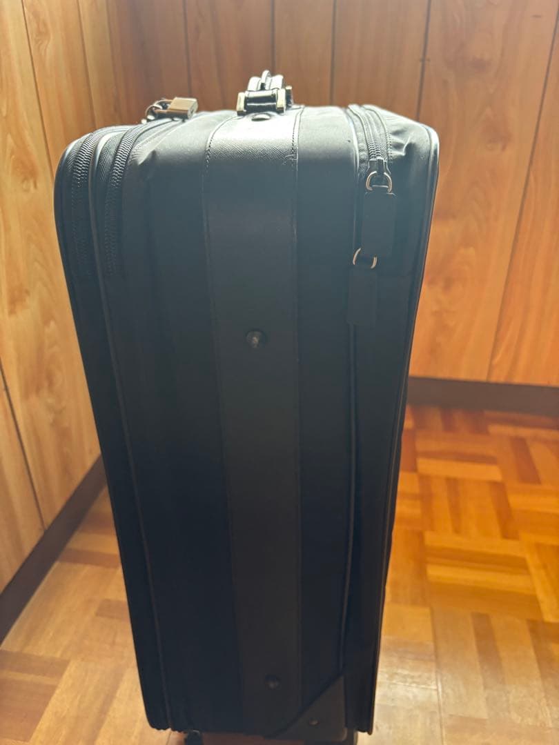 【PRADA】テスートナイロン×サフィアーノレザー 2輪 キャリーケース