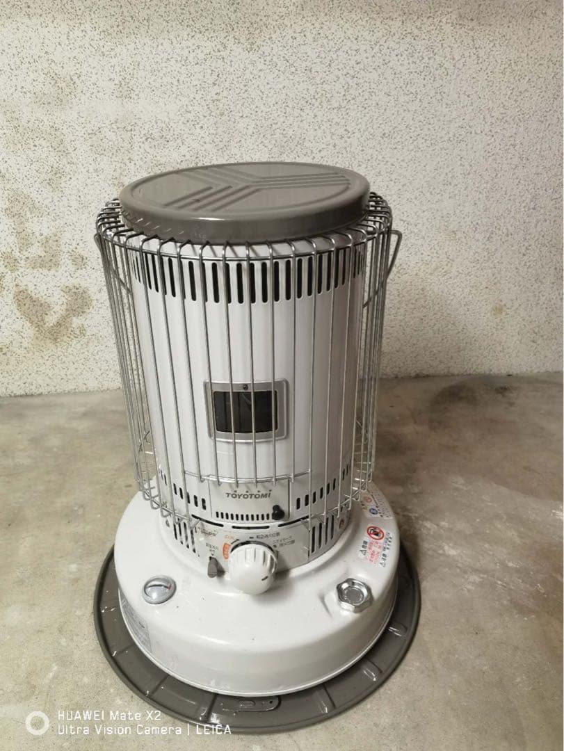 TOYOTOMI ストーブ KS-67H ホワイト 23年製　トヨトミ