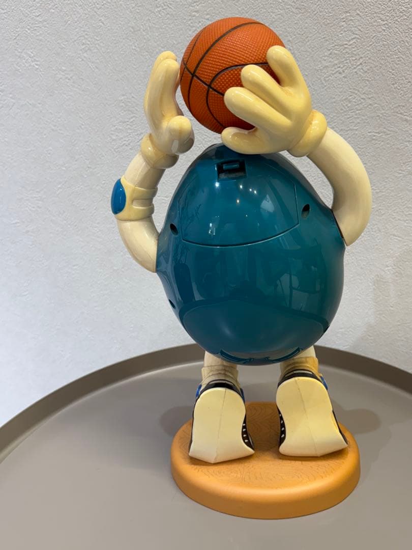 M&M's バスケットボール フィギュア