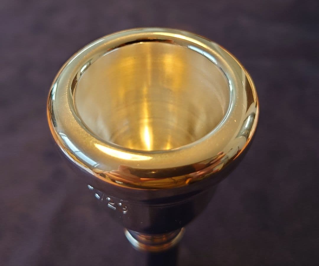 V.Bach Artisan 1-1/2G バスTbマウスピース