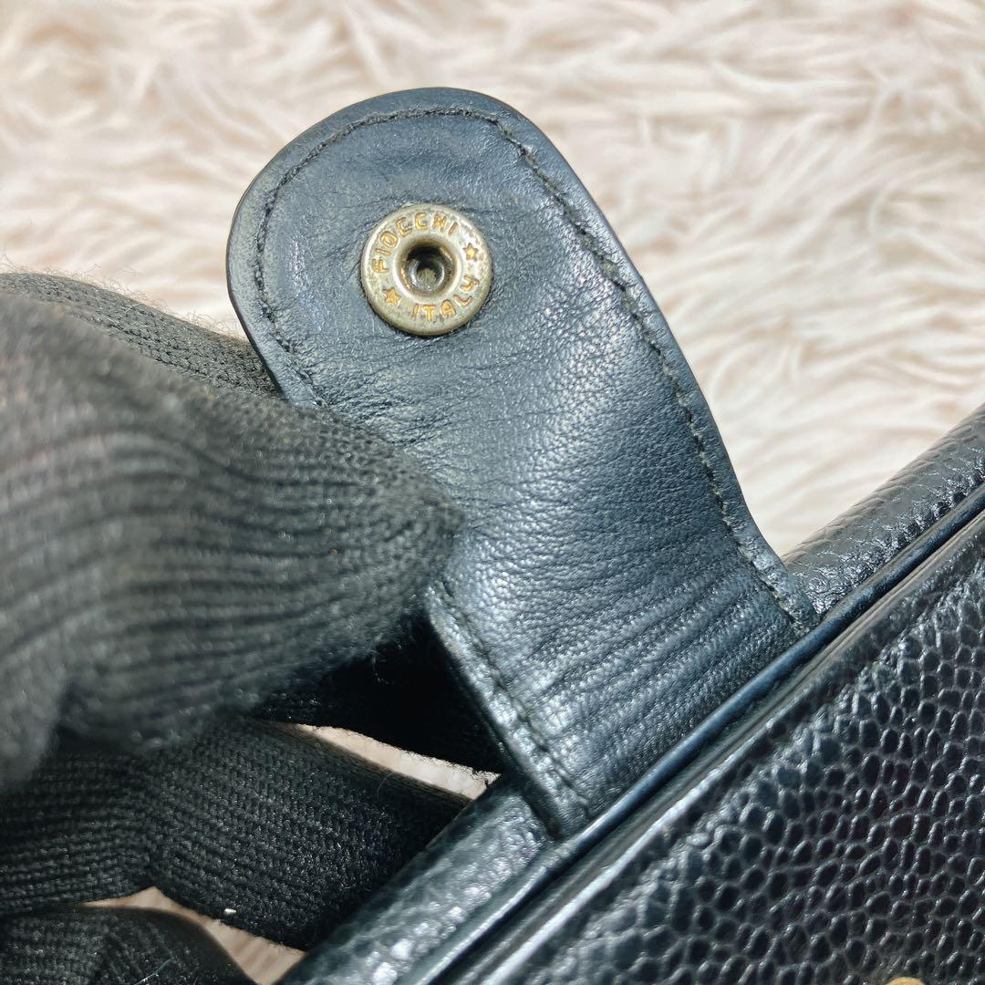 美品 CHANEL 二つ折り財布 ココマーク キャビアスキン レザー Wホック