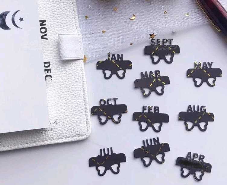 新品　リボン付インデックス　月　12ヶ月　カッティングダイ