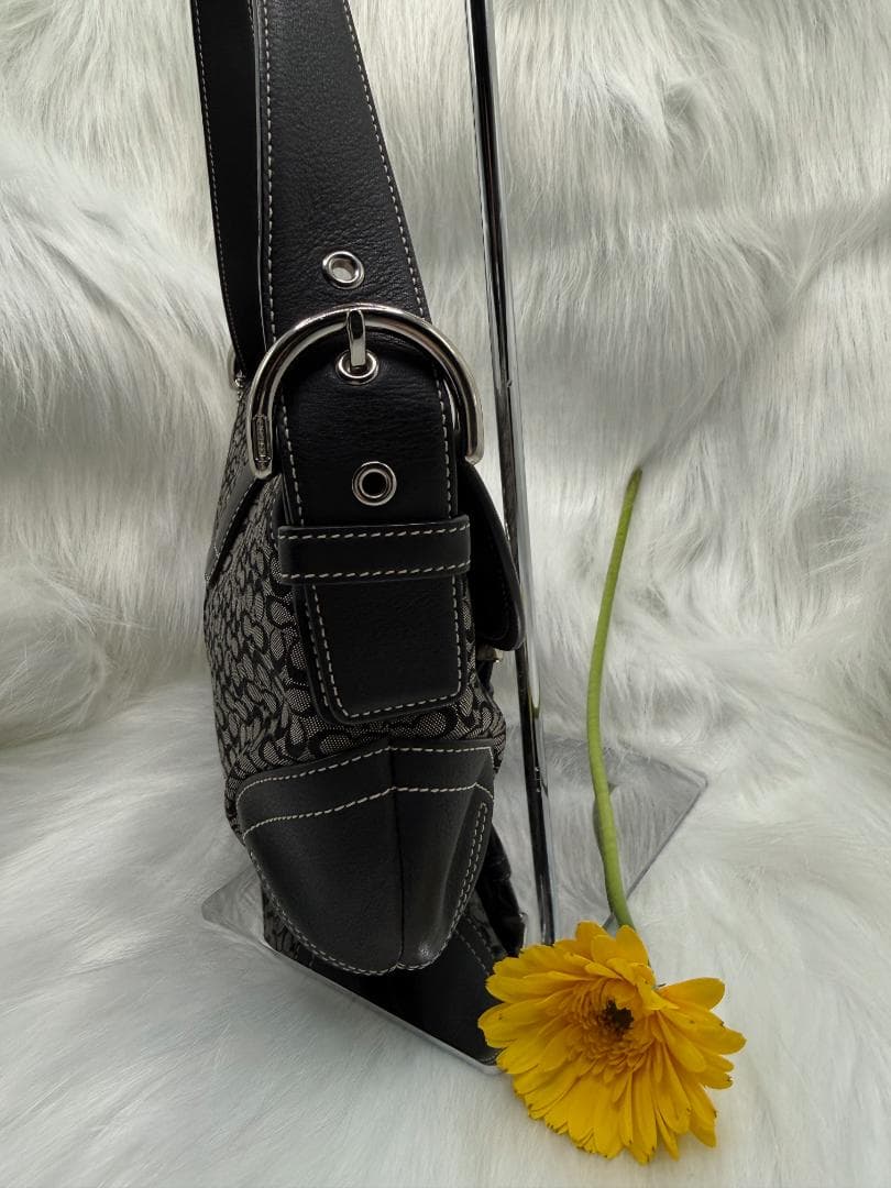 【美品】COACH コーチ SOHO ワンショルダー バッグ シグネチャー 黒