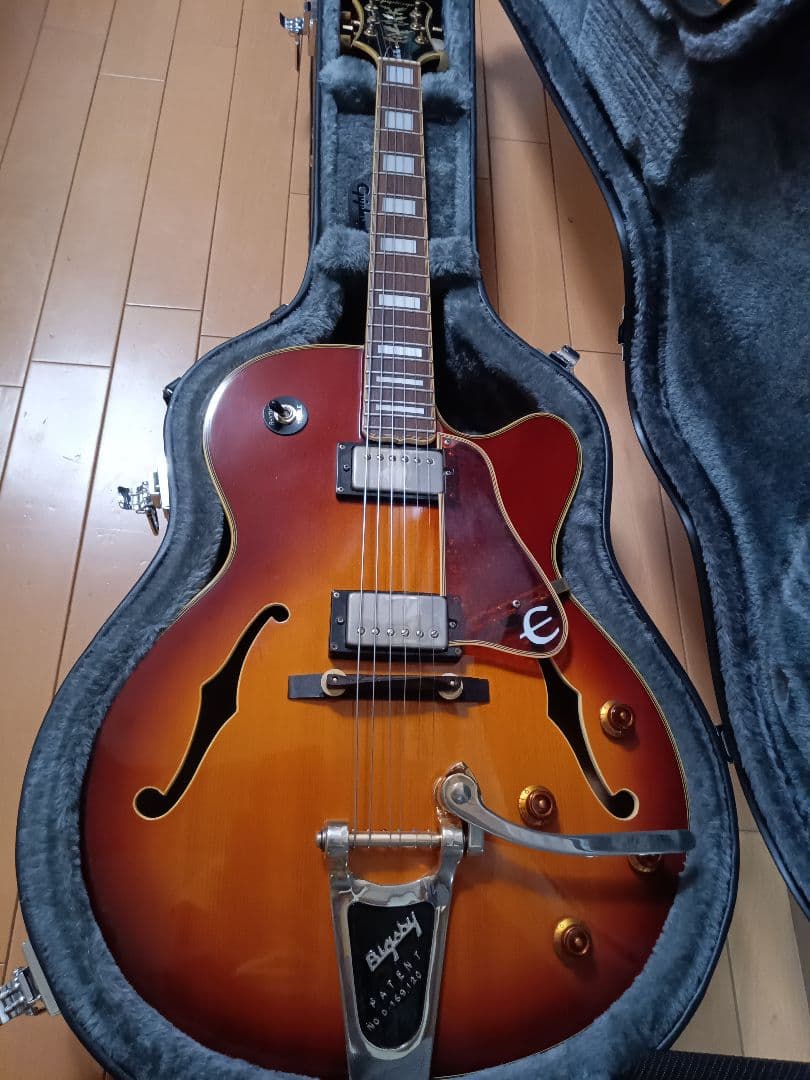 エピフォン フルアコ ジョーパス emperor II ビグスビー　ハードケース