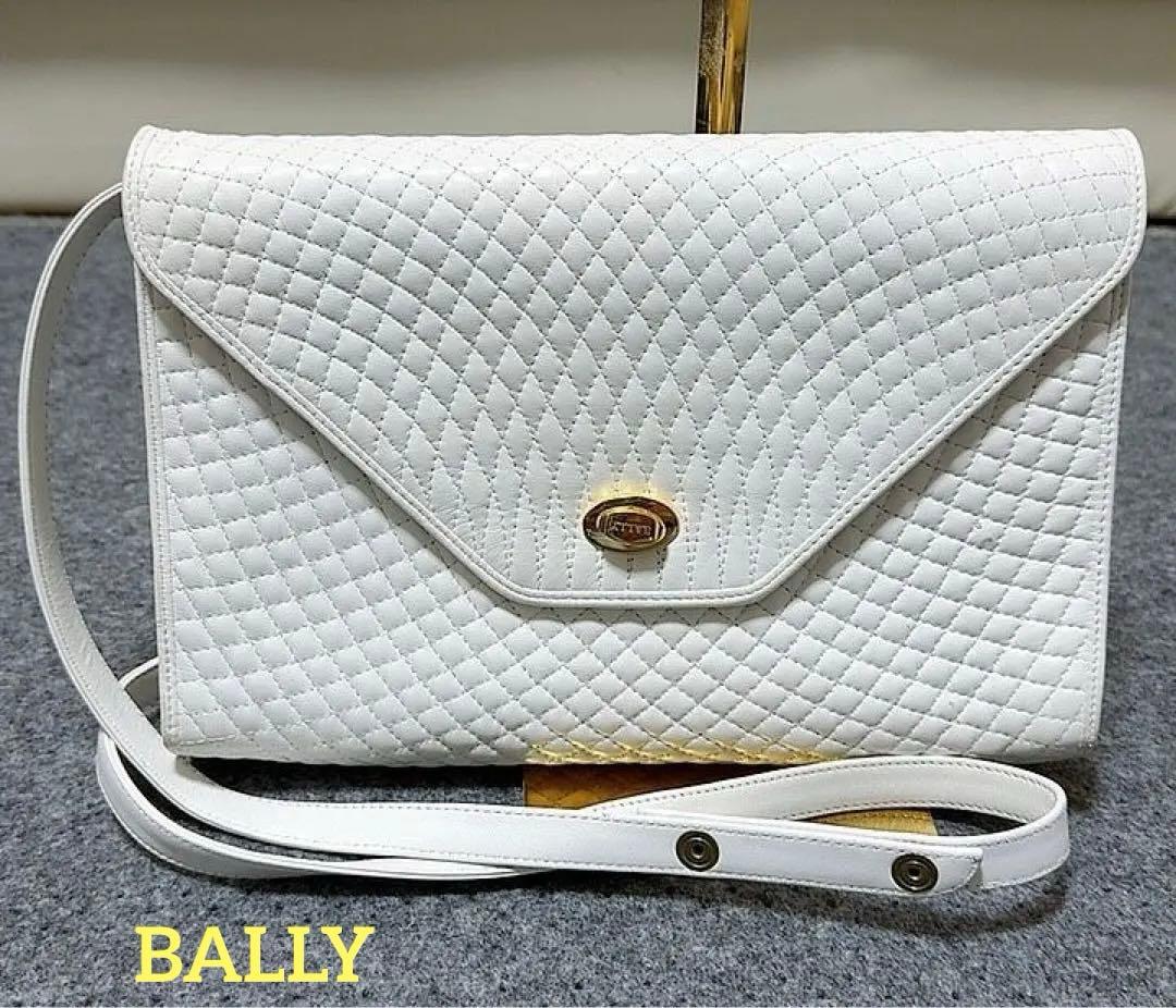 美品**BALLY**ホワイトキルティングパーティーバッグ