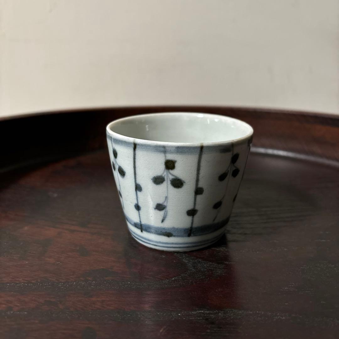 古伊万里染付　格子縞　蔓草文　②蕎麦猪口　江戸初期前期　アンティーク　白磁　李朝