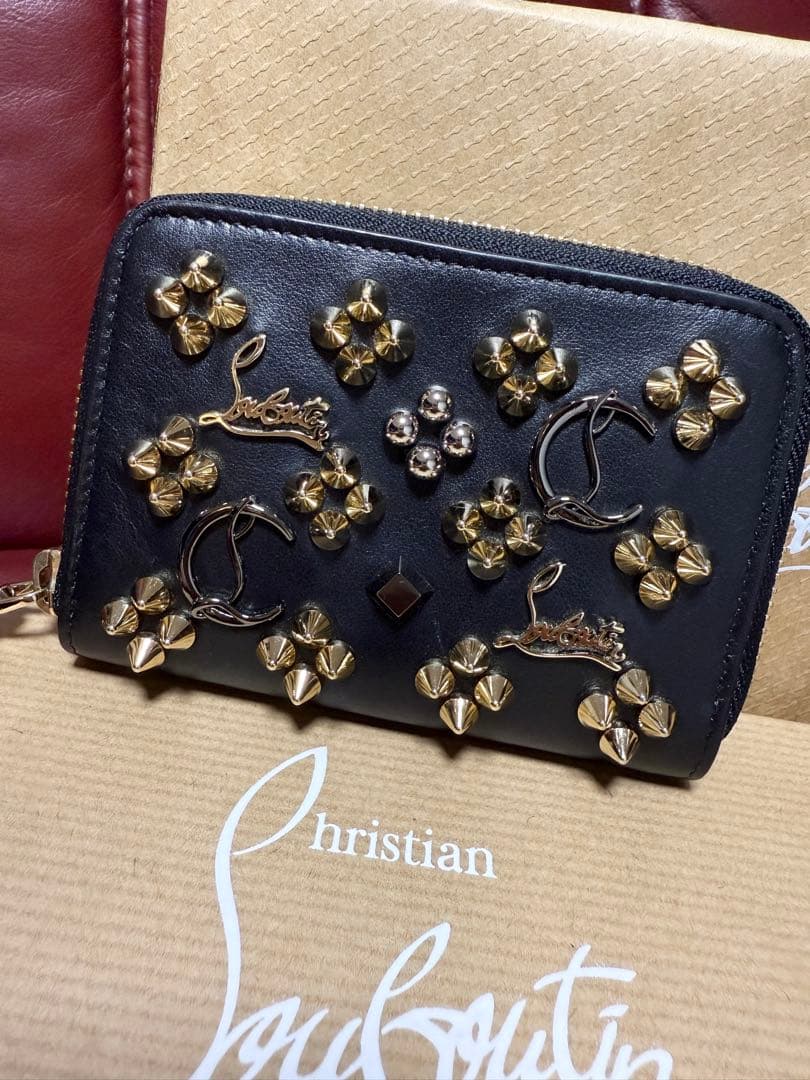 【正規品・箱付き】美品 クリスチャン ルブタン パネトーネ ケース