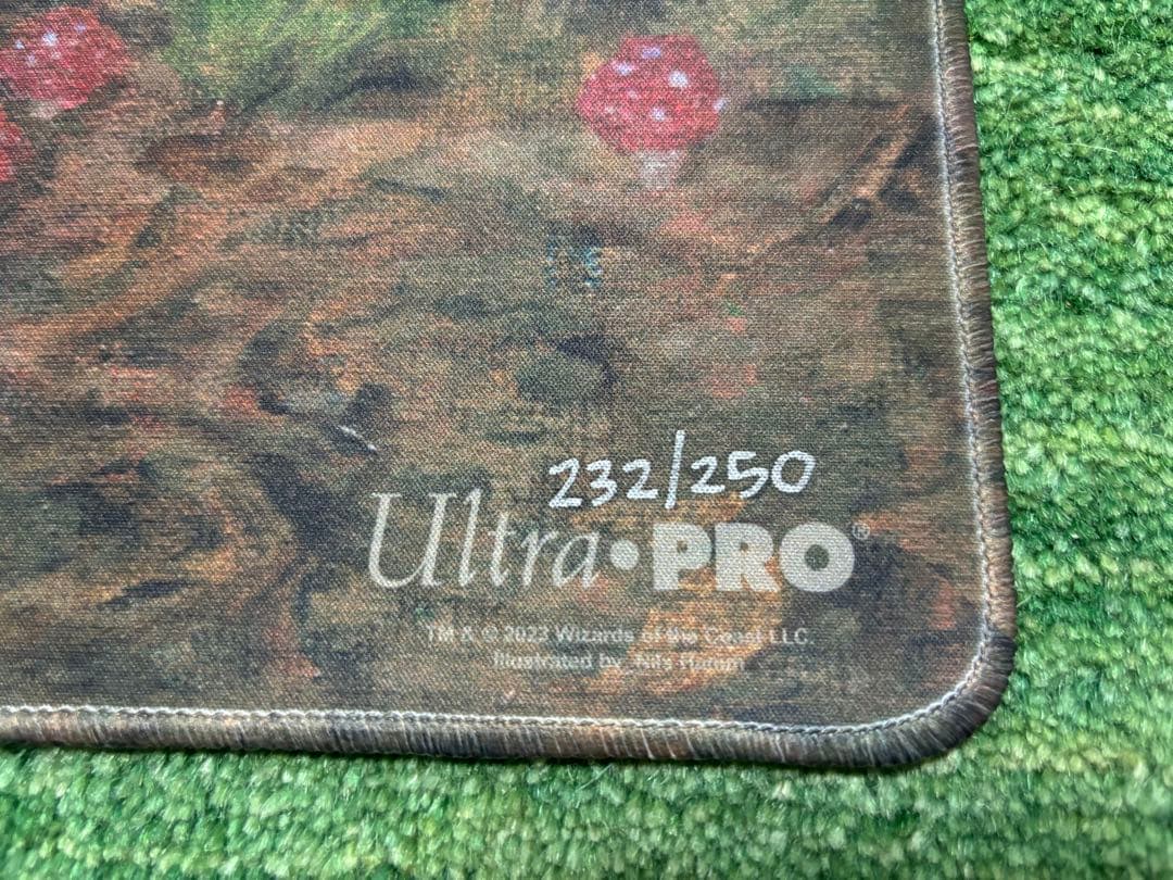 MTGプレイマット　不屈の追跡者　Tireless Tracker No232