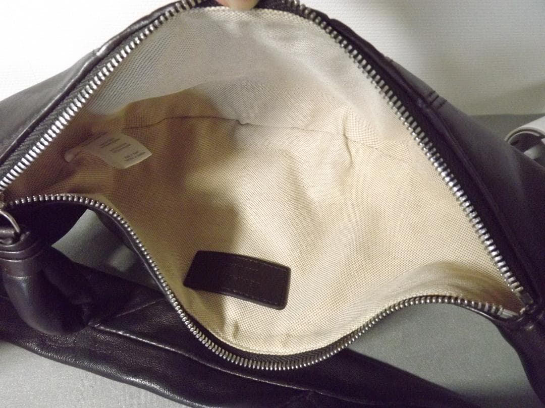 美品 Lemaire（ルメール）スペイン製 レザーバッグ