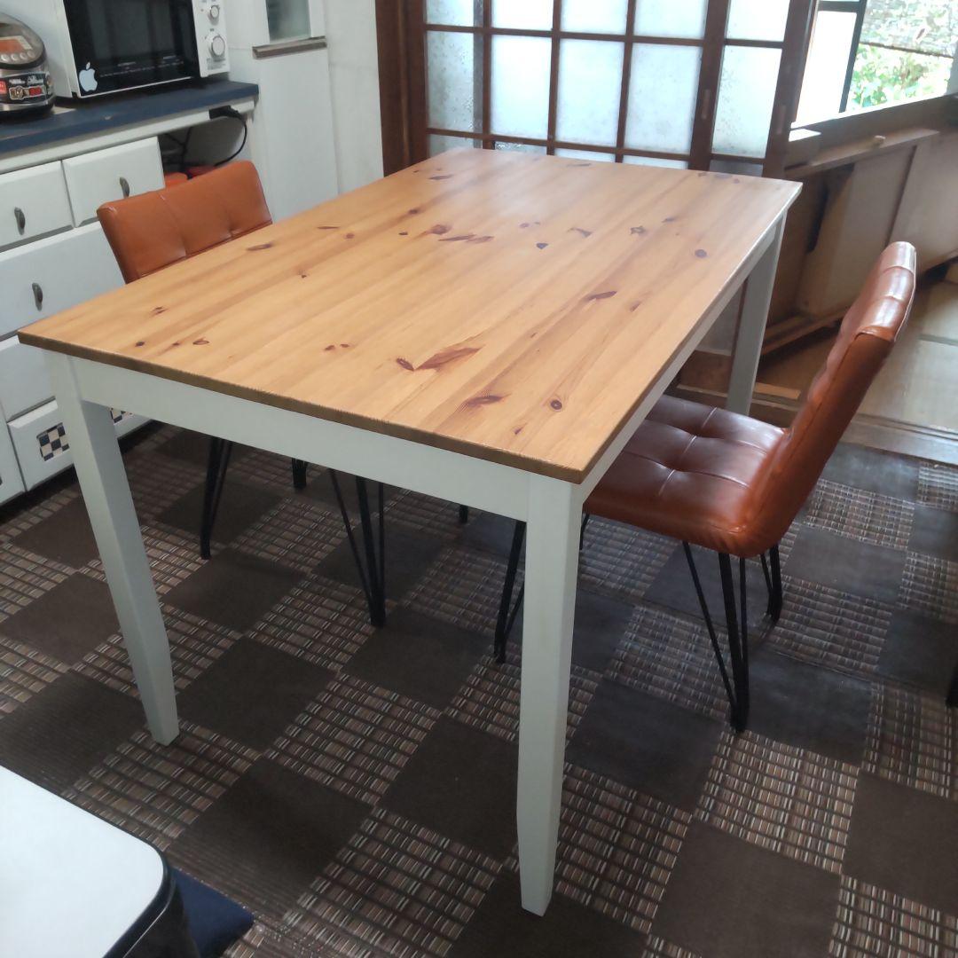 IKEAダイニングテーブルとサン椅子セット