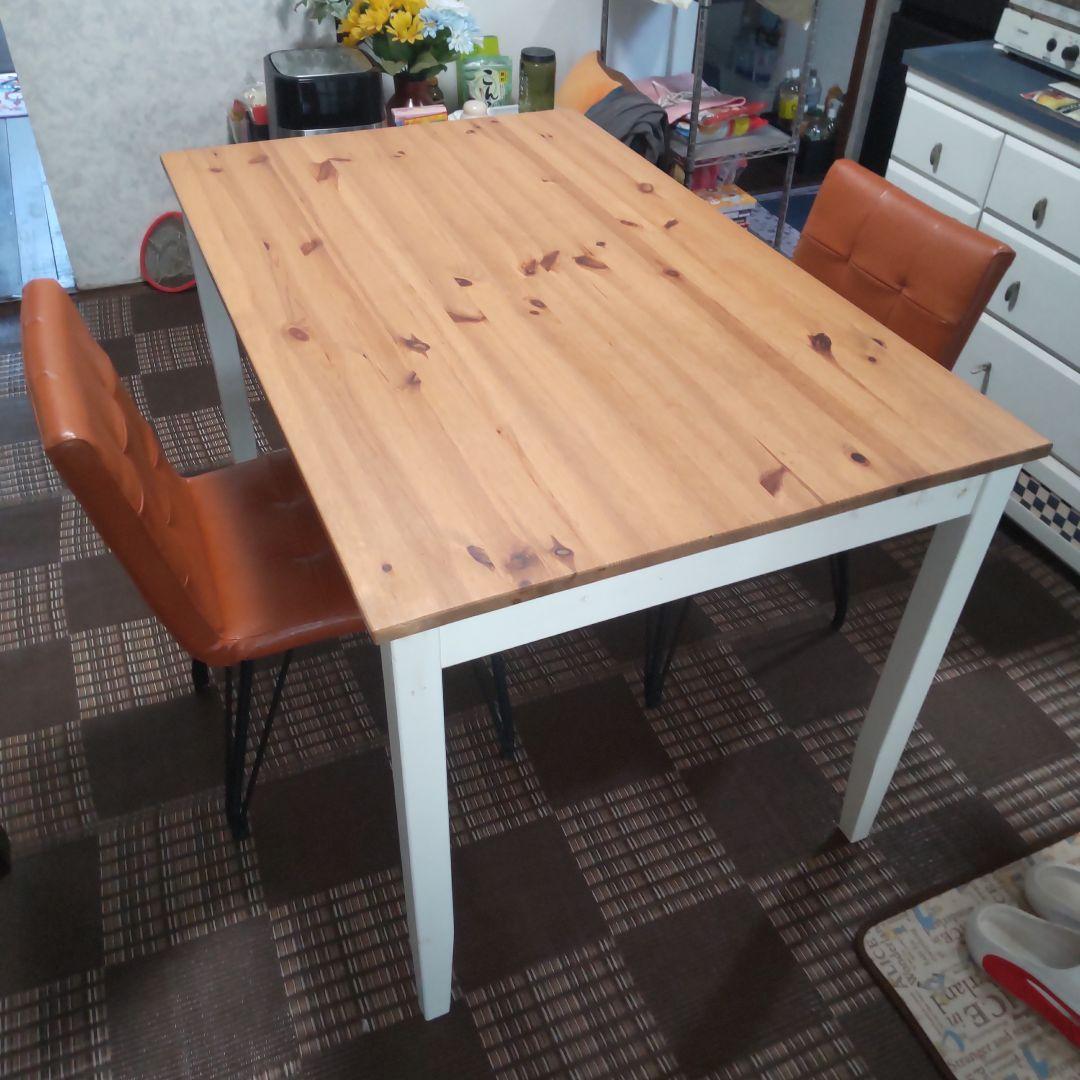 IKEAダイニングテーブルとサン椅子セット