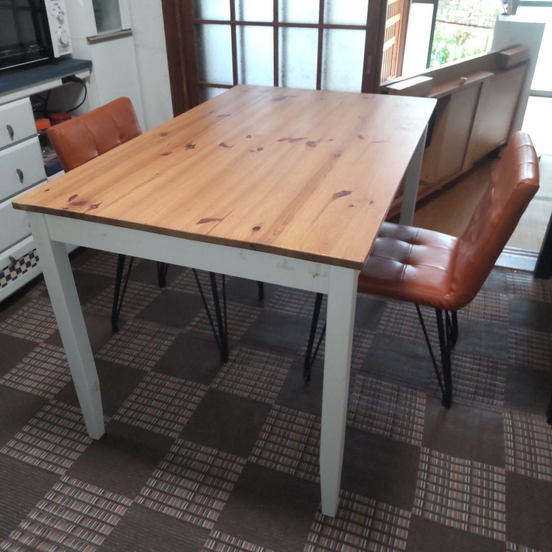 IKEAダイニングテーブルとサン椅子セット