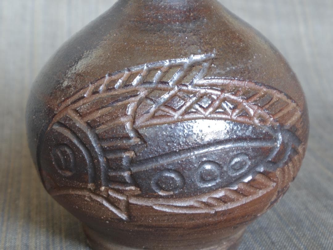 希少作★金城敏男【師＆父：金城次郎】★線彫り魚文徳利