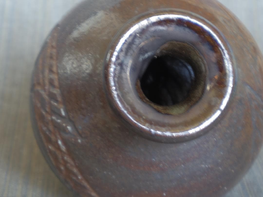 希少作★金城敏男【師＆父：金城次郎】★線彫り魚文徳利