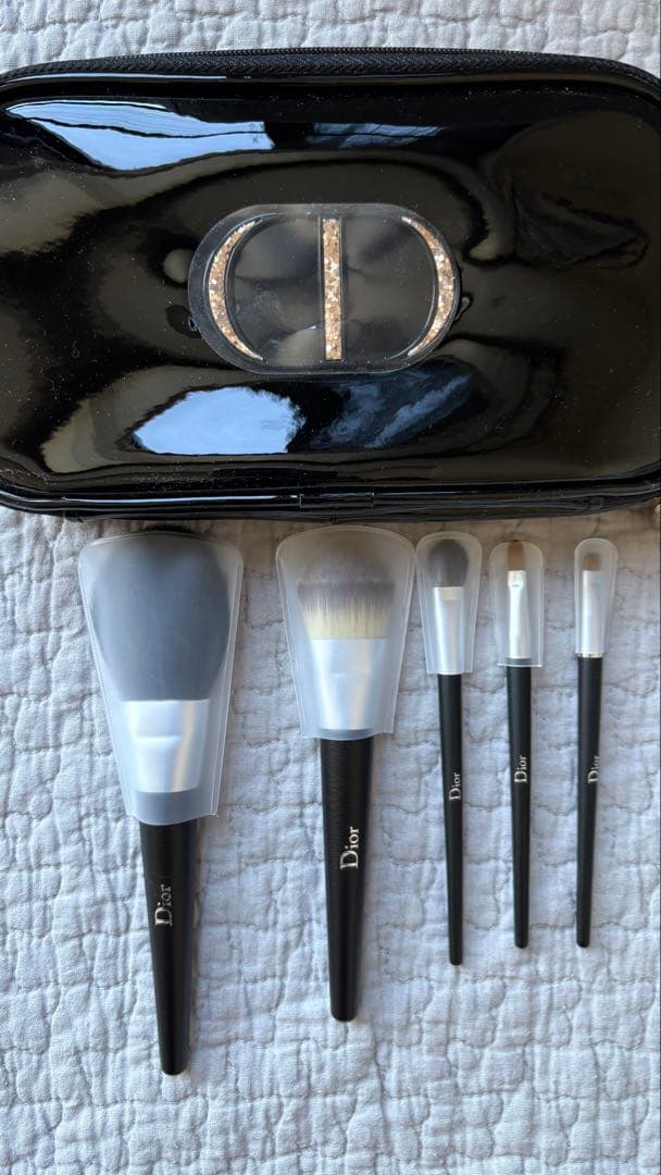 愛*美様 Dior ポーチ付きメイクブラシ5本セット 【未使用品】