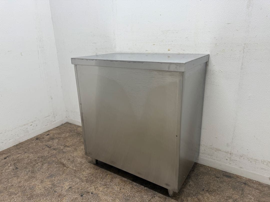 ステンレス　業務用　扉付き作業台　厨房　飲食店　W７５０ｘD４５０ｘH８００ｍｍ