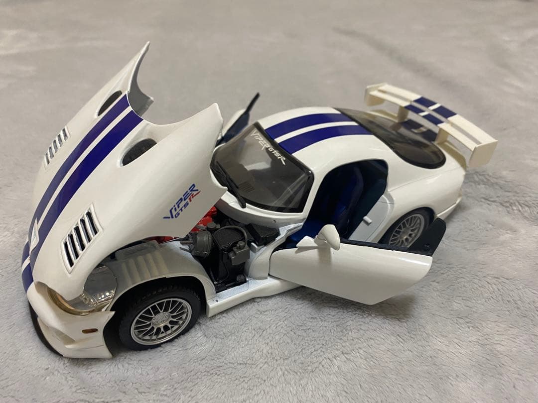 ミニカー Maisto DODGE VIPER GTS GT2 1/18