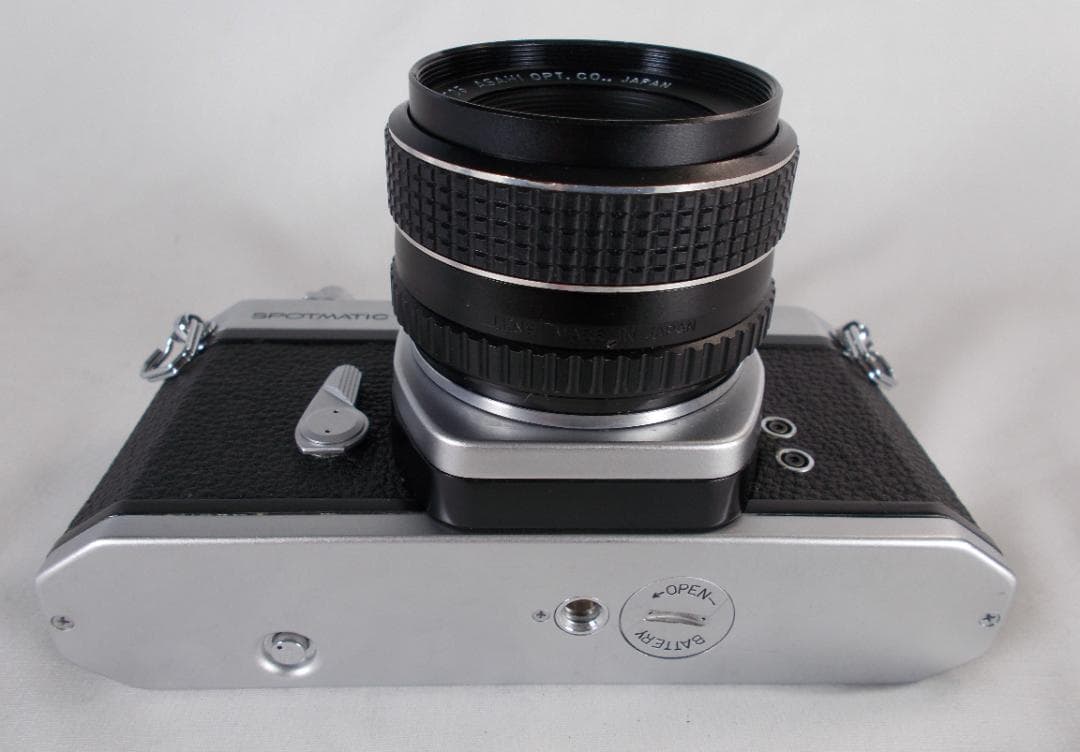 フィルムカメラ 整備済 完動品　Pentax SPF + f/1.8　P255