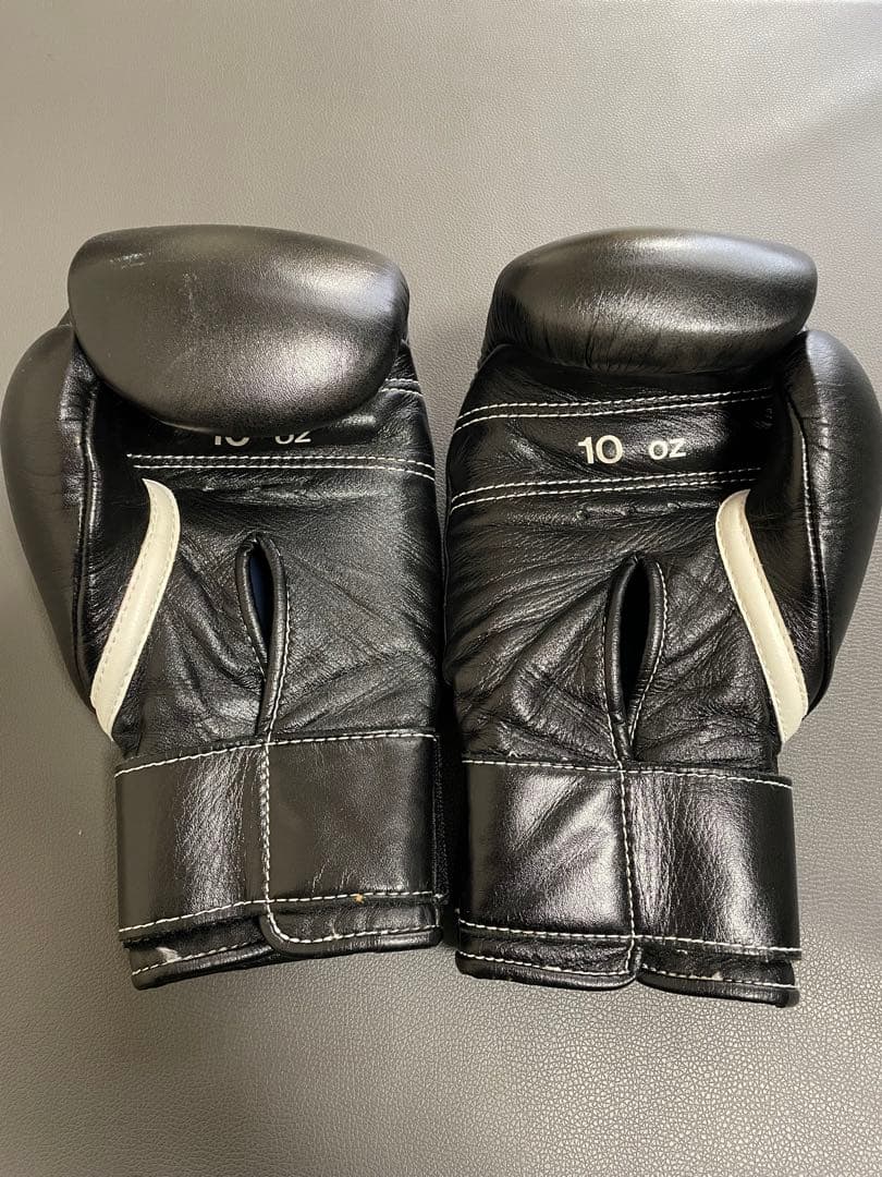 Winning ボクシンググローブ 10oz 黒