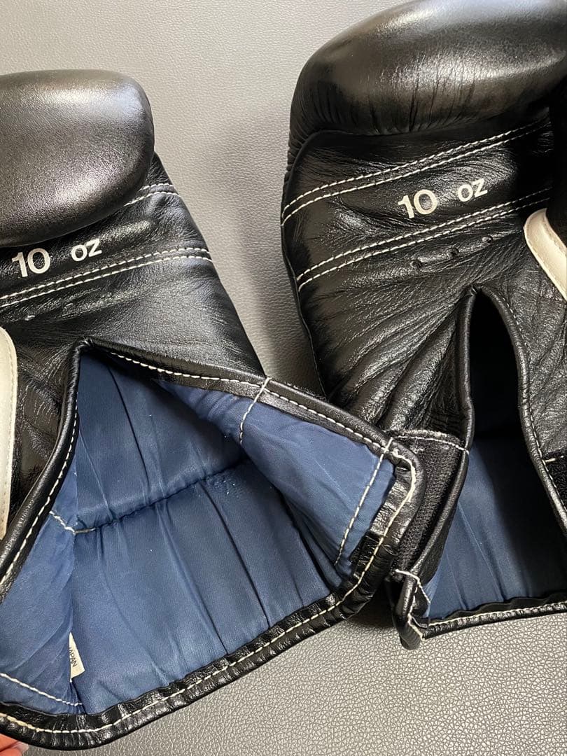 Winning ボクシンググローブ 10oz 黒