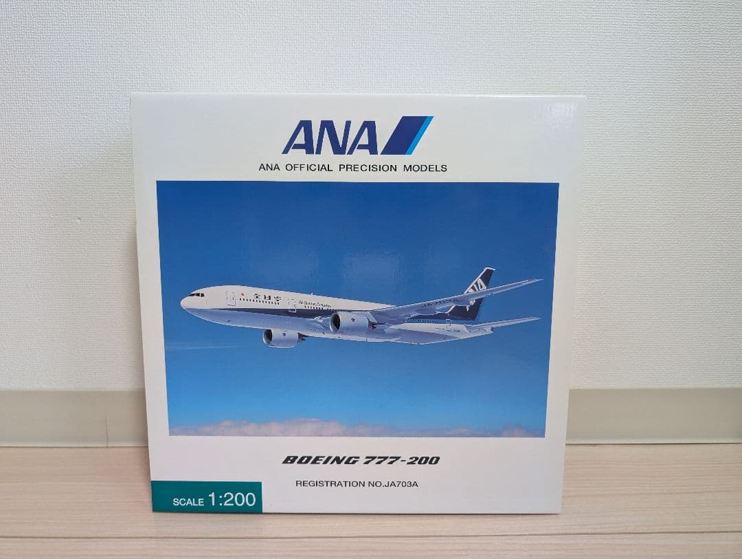 ANA 全日空 NH20023 B777-200 JA703A 1/200