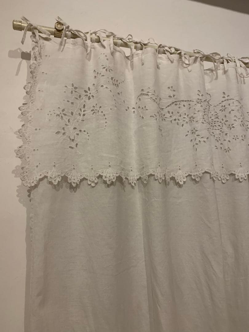 フランスアンティーク　スカラップレース　リネンカーテン　オフホワイト