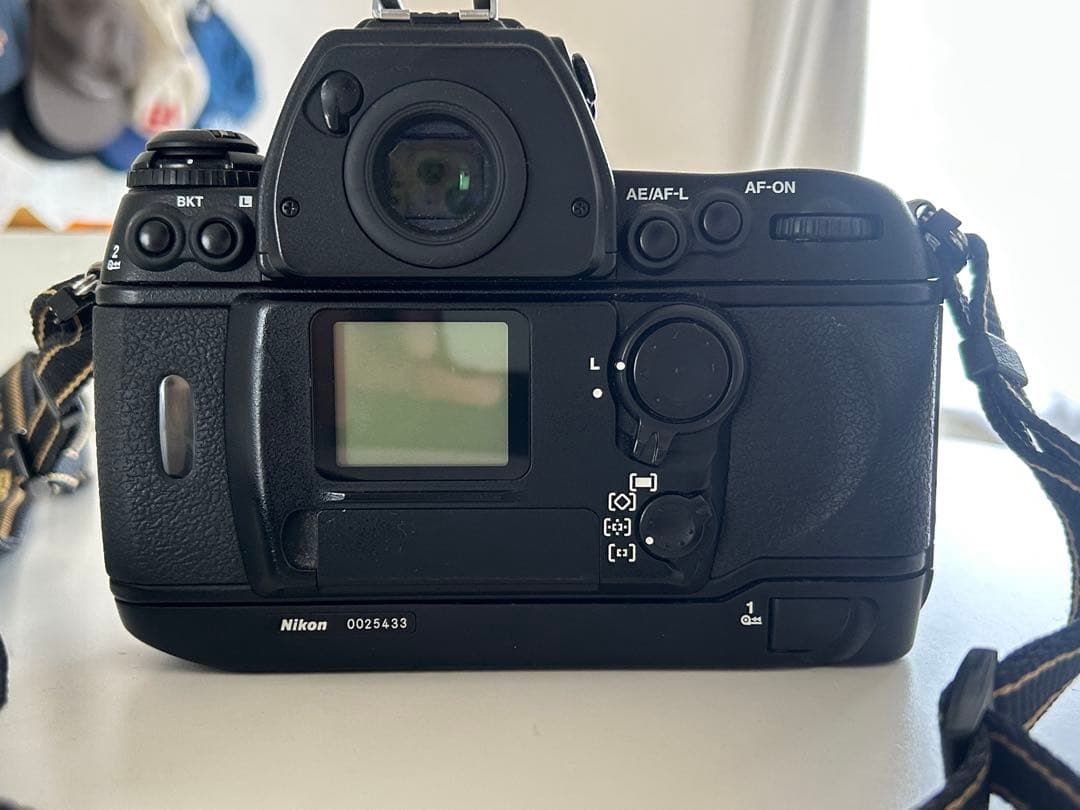 Nikon F6 腰痛持ちの店長