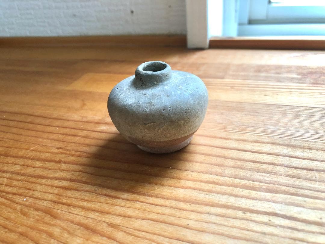 【タイ・骨董】宋胡録（スンコロク) 白灰釉 小壺（1301年~1600年）