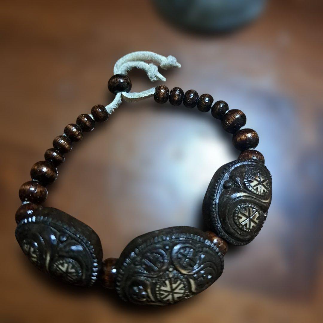 アイヌ木製彫刻模様ネックレス・バレッタ・ブレスレット６点セット