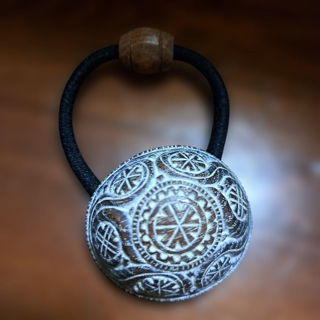 アイヌ木製彫刻模様ネックレス・バレッタ・ブレスレット６点セット