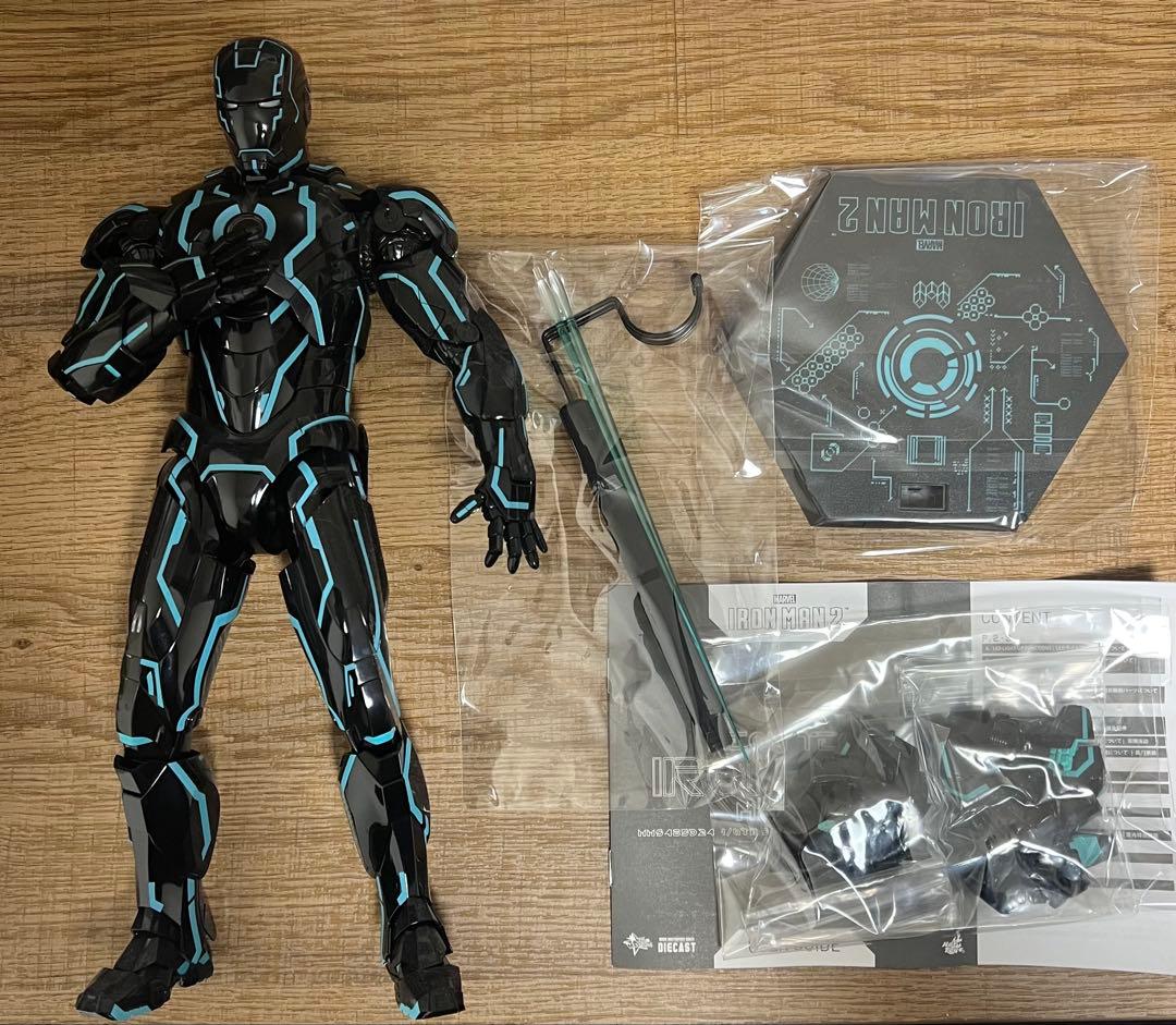 ホットトイズ アイアンマン2 1/6 アイアンマン・マーク4 ネオンテック版