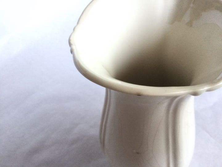 軟質　フランス　白磁　花瓶