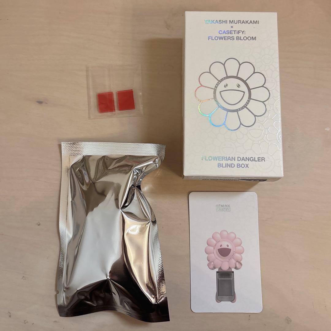 CASETiFY ピンク　お花ちゃん スマホフィギュア ブラインド　村上隆