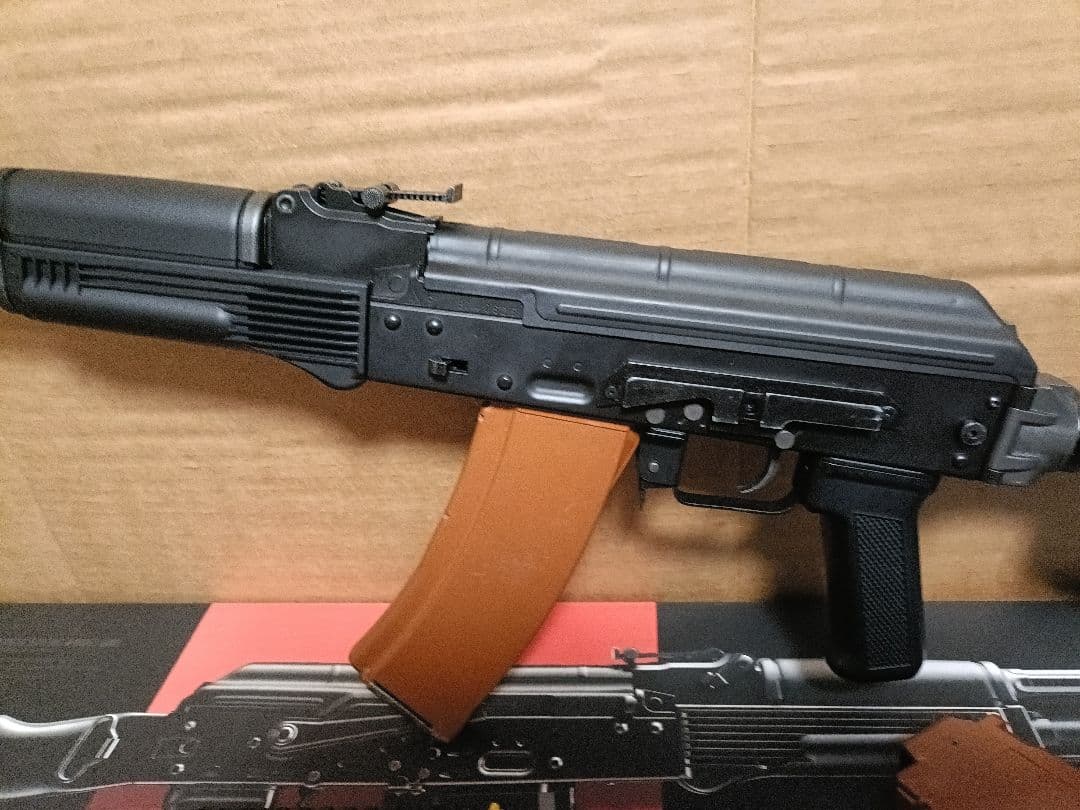 ト*ド様 東京マルイ 次世代電動ガン AK74MN　マガジン　サイドレール　リポ