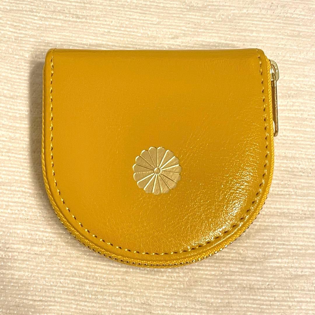 か*ん様 【新品未使用品】皇居　馬蹄型小銭入れ　ケース　黄色