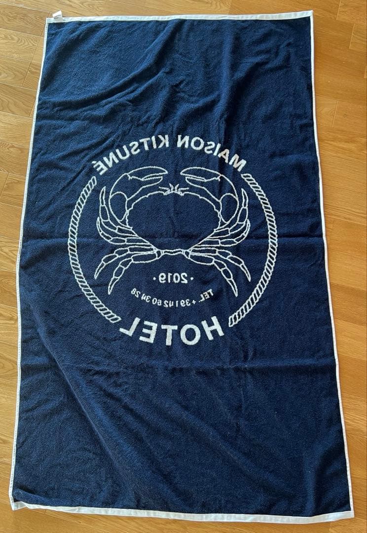 Maison kitsune ビーチタオル