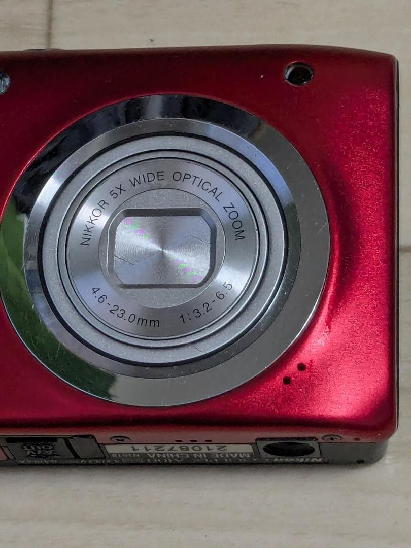 【極美品】NIKON COOLPIX A100 レッド