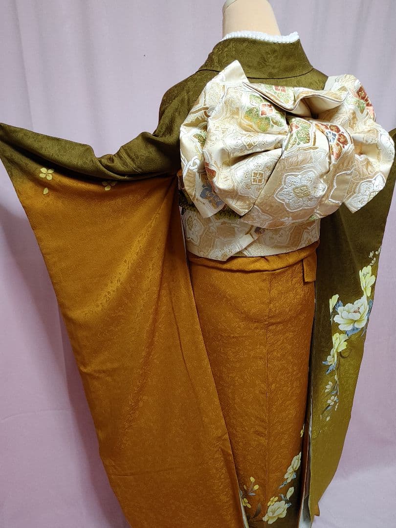 大人女子　振袖　 袋帯　 帯揚げ　帯締め　草花 山吹茶色 　グラデーション　正絹