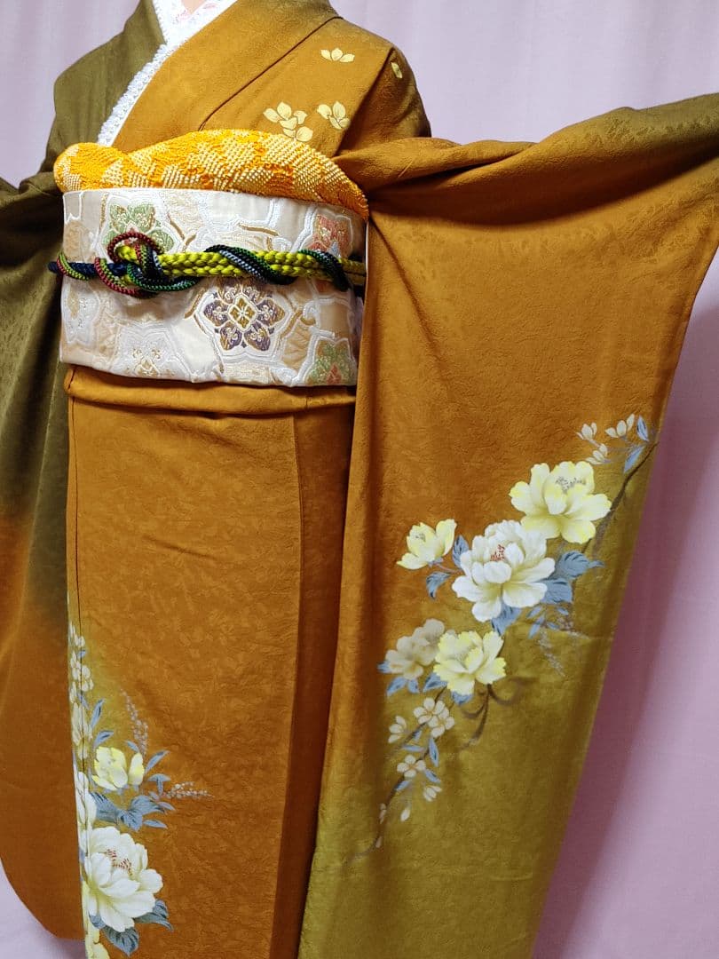 大人女子　振袖　 袋帯　 帯揚げ　帯締め　草花 山吹茶色 　グラデーション　正絹
