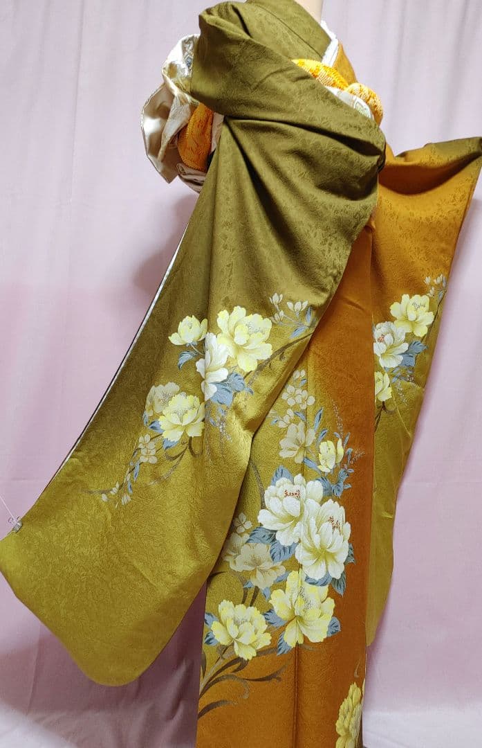 大人女子　振袖　 袋帯　 帯揚げ　帯締め　草花 山吹茶色 　グラデーション　正絹