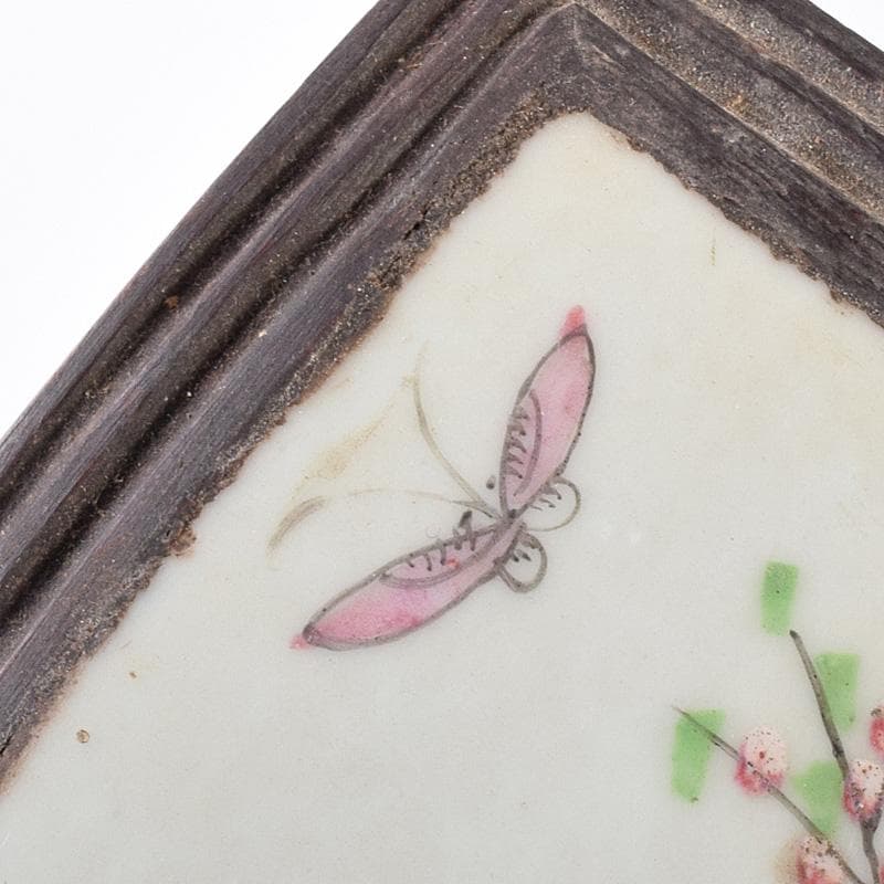 中国　粉彩　梅蝶文飾り　木製　収納箱　宝石箱　C　R7579