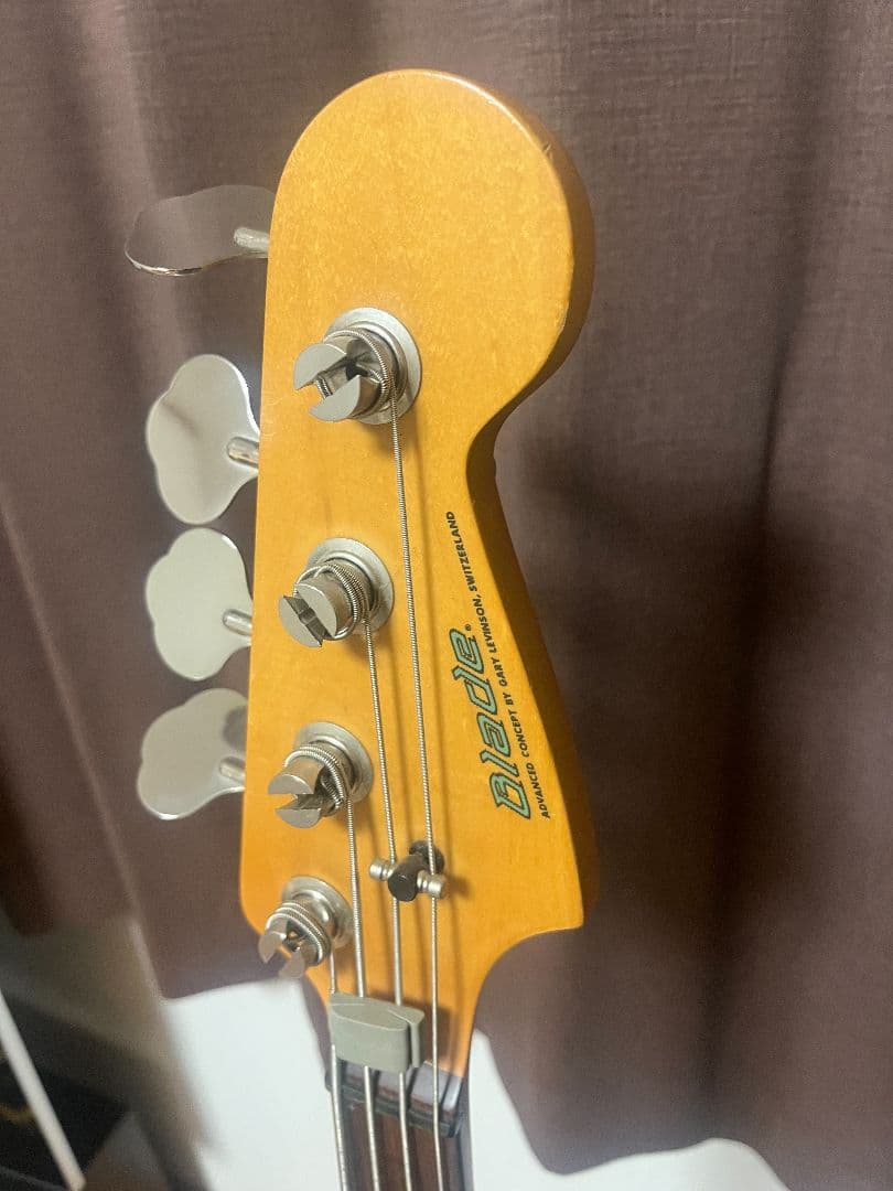 Blade Levinson ベース