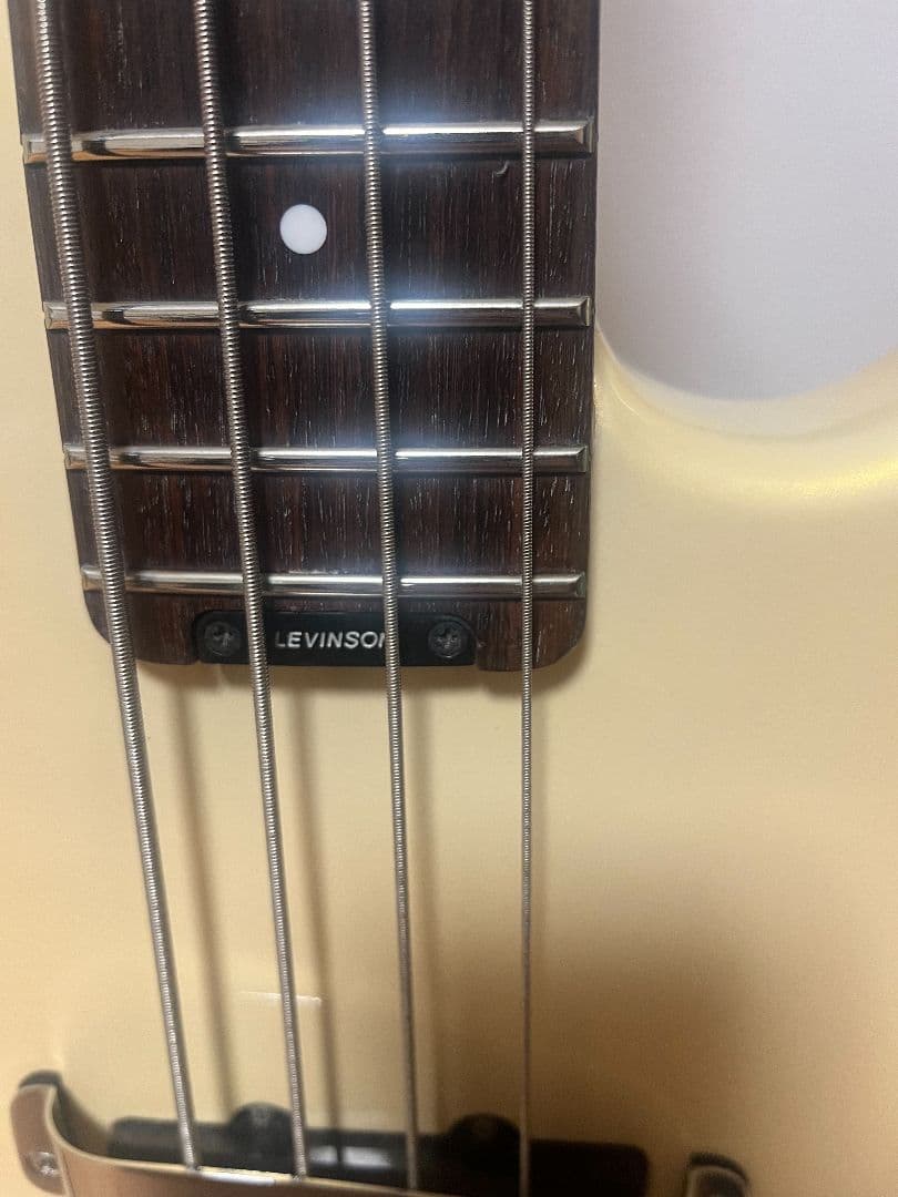 Blade Levinson ベース