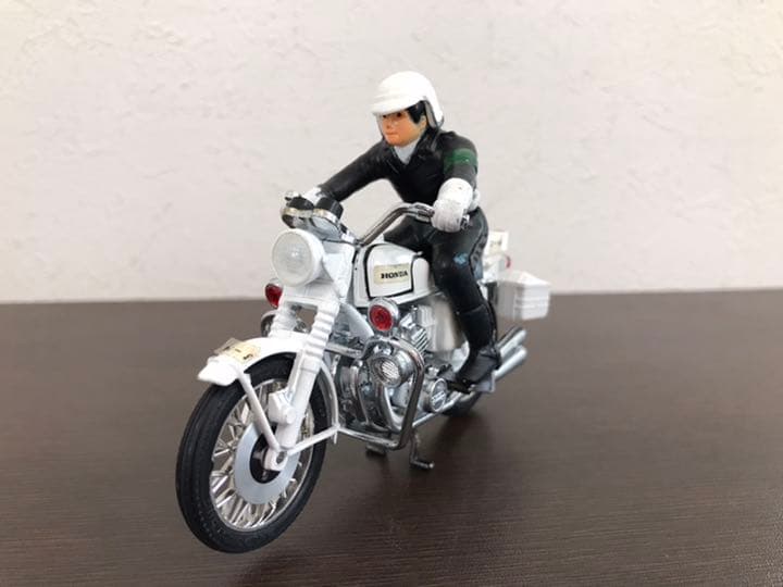 235 ポピー ポピニカ ホンダ 白バイ CB750 FOUR ナナハン 超合金