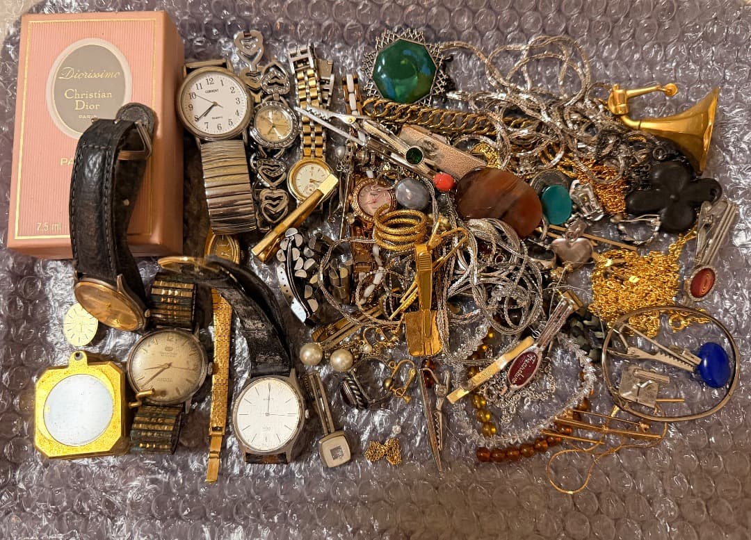 ミ*ん様 遺品整理 アクセサリーまとめ