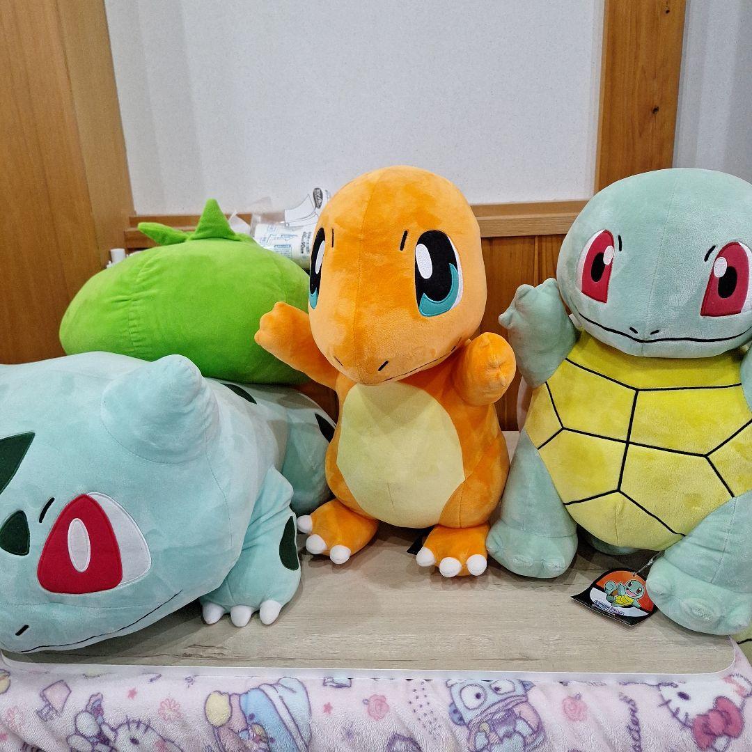 ポケモンセンター　等身大　フシギダネ　ゼニガメ　ヒトカゲ　ぬいぐるみ