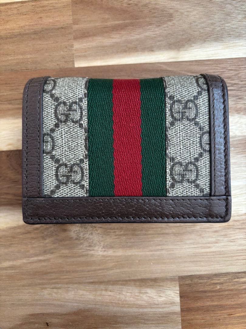 GUCCI 二つ折り財布 GGロゴ