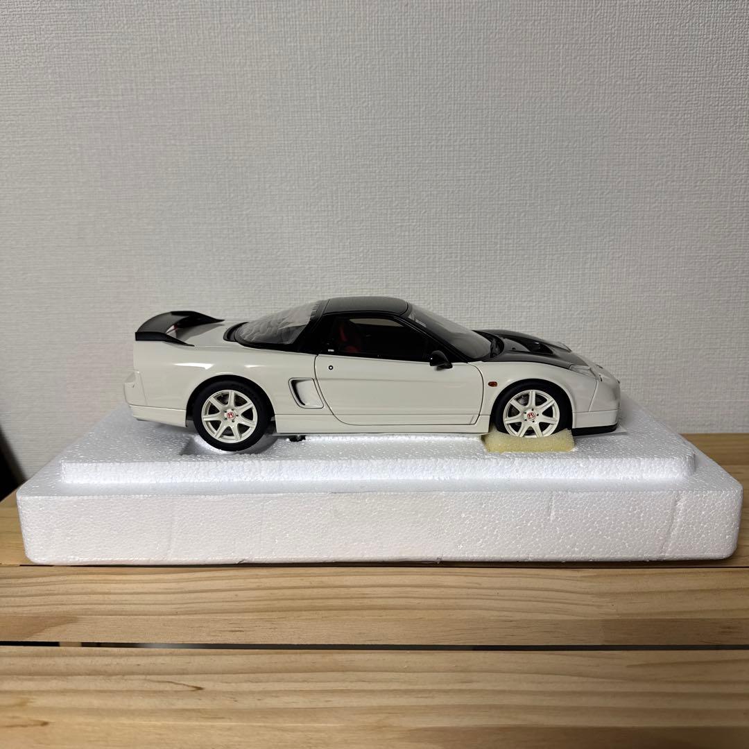 AUTOart 1/18 ホンダ NSX-R NA2