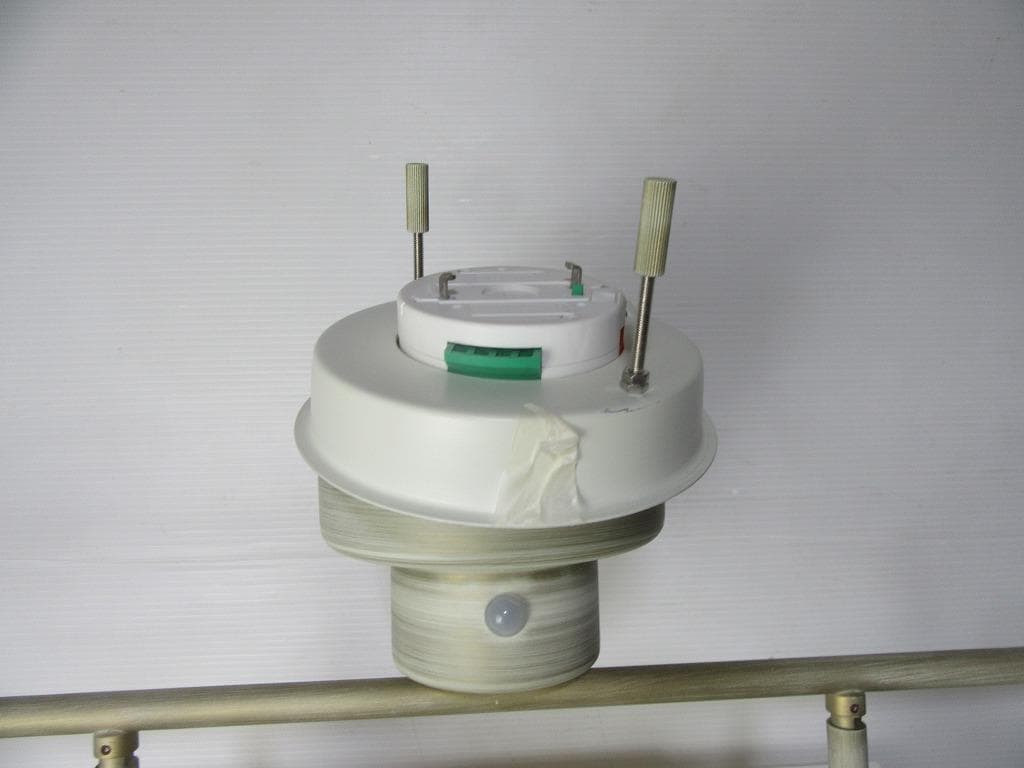 キシマ 　110cm スポットライト 4灯 AMP51059　リモコン、電球付