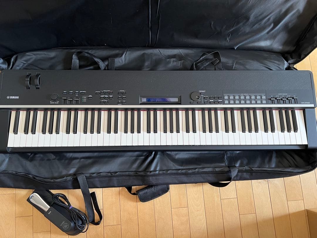 Yamaha 88鍵盤電子ステージピアノ　CP4